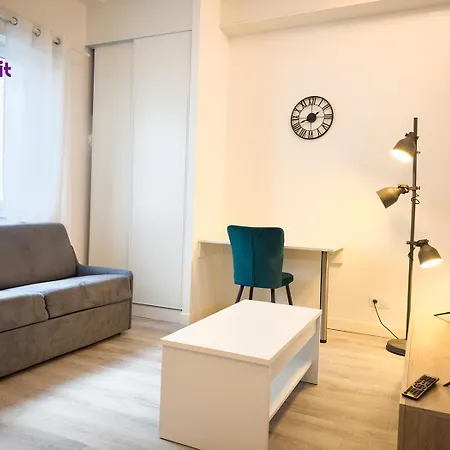 Loc'nuit - Confort - Hyper Centre Apartmán *