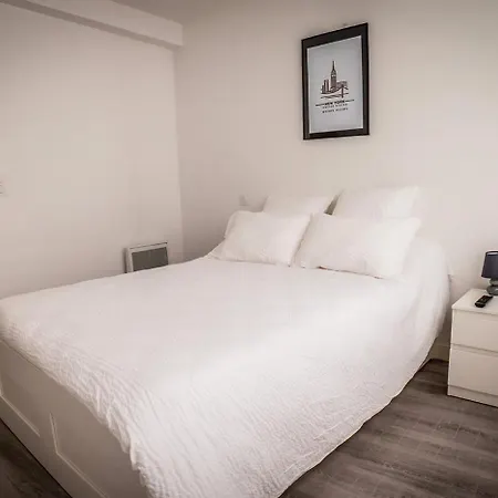 Loc'nuit - Confort - Hyper Centre Apartmán *