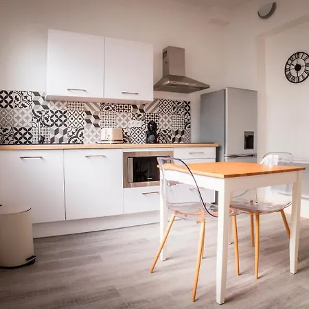 Loc'nuit - Confort - Hyper Centre * Agen